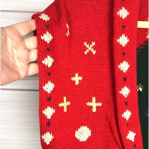 BEREK Vintage Hand Knit in Uruguay Christmas Holiday Red Wool Button Down Vest - Picture 8 of 15